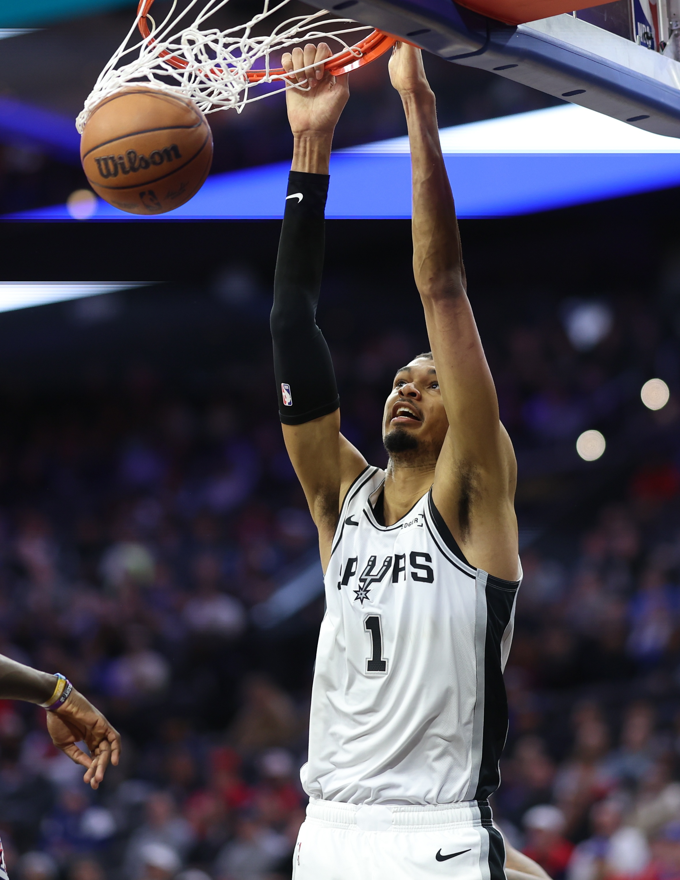 爱游戏app下载-文班本赛季4次砍下至少25+15+5帽 01-02赛季邓肯后首人！